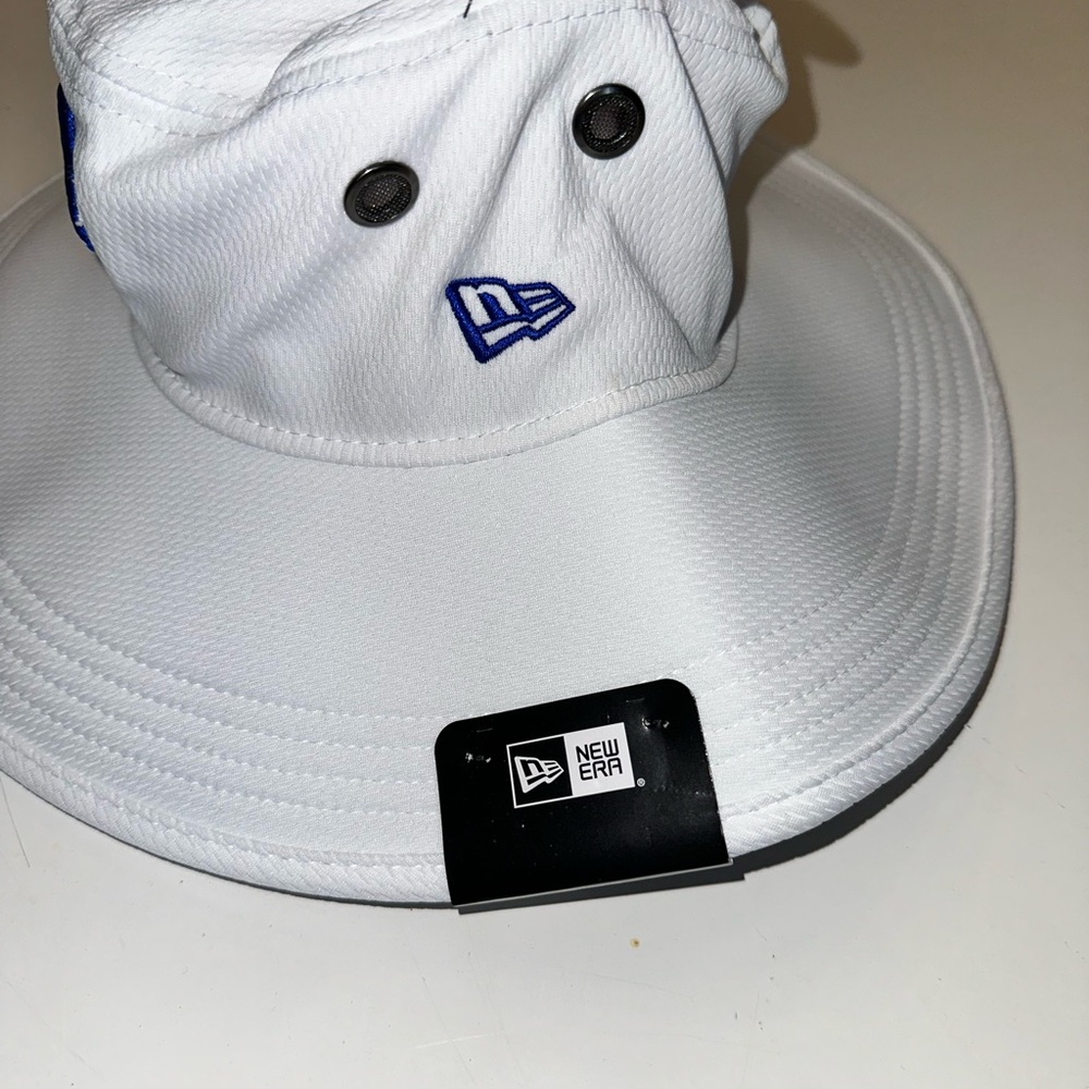 New Era Buffalo Bills 2024 Training Camp Exclusive White Panama Bucket Hat NFL - Picture 2 of 5